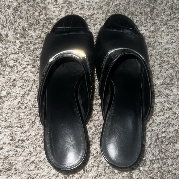 BRIGHTON Ray Black Slides Mules  Sandals  Sz 7.5 Italy - Picture 9 of 10